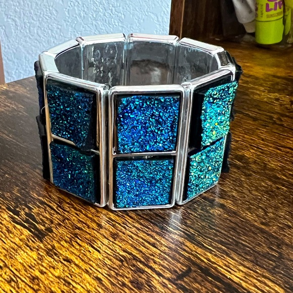 Buckle Druzy Bracelet 💙🦋 - Picture 1 of 1